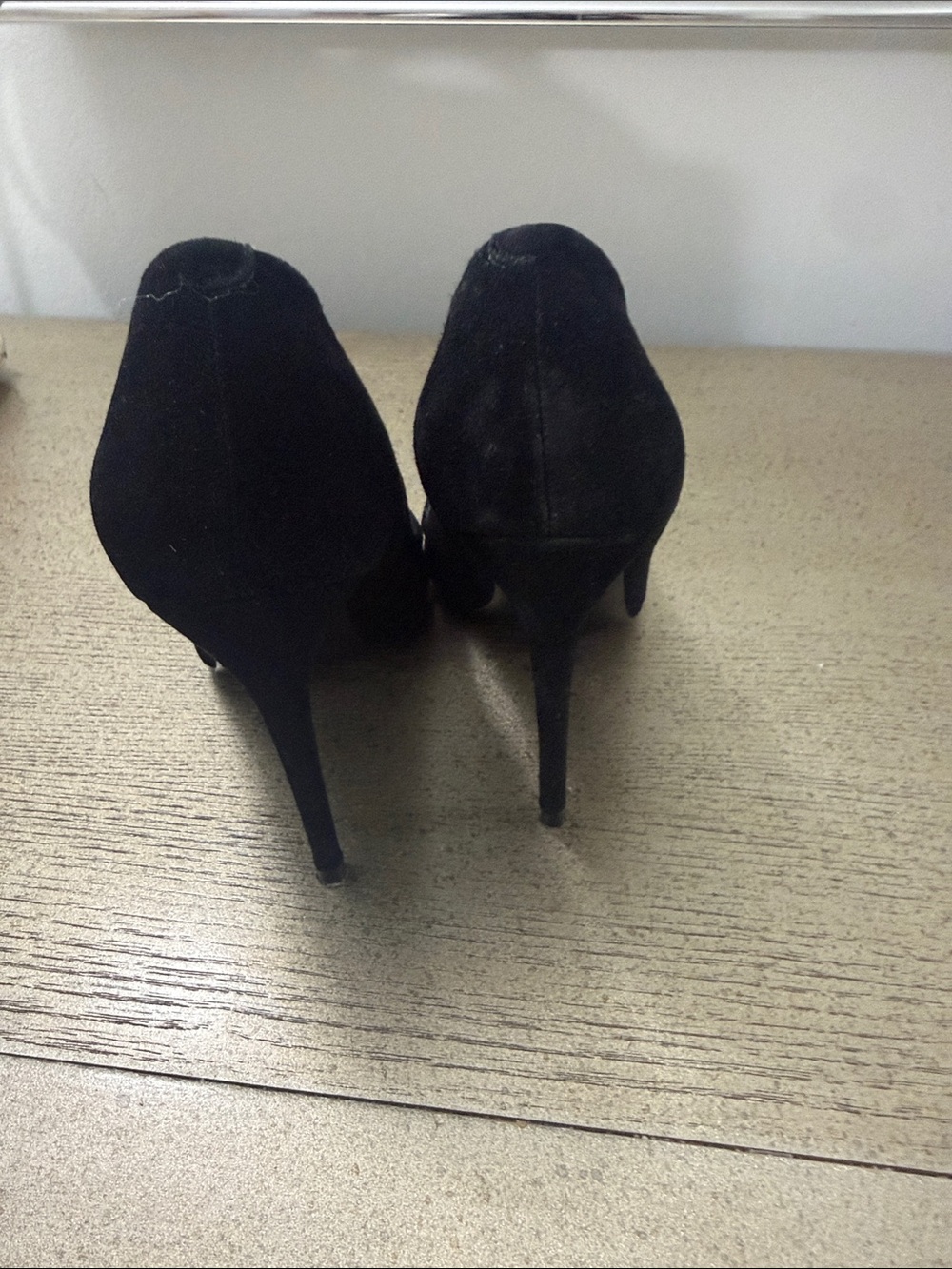 Steve Madden Daisie Black Suede Pointed Pumps - Picture 5 of 9
